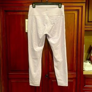 Lululemon leggings, lavender in color . Wunder under HR 25”